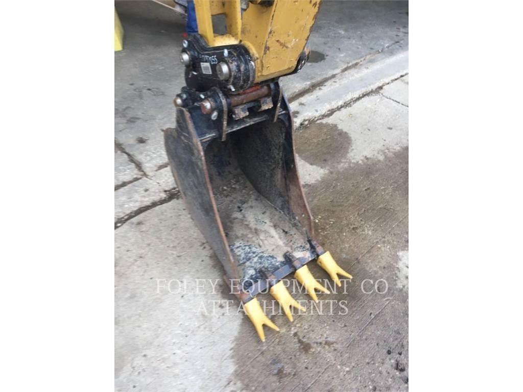 CAT BK305P18 Kāpurķēžu ekskavatori