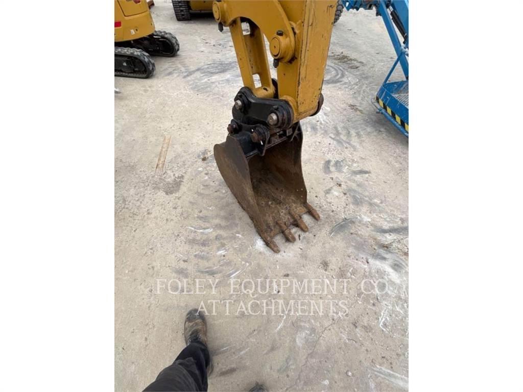 CAT BK305P20 Kāpurķēžu ekskavatori