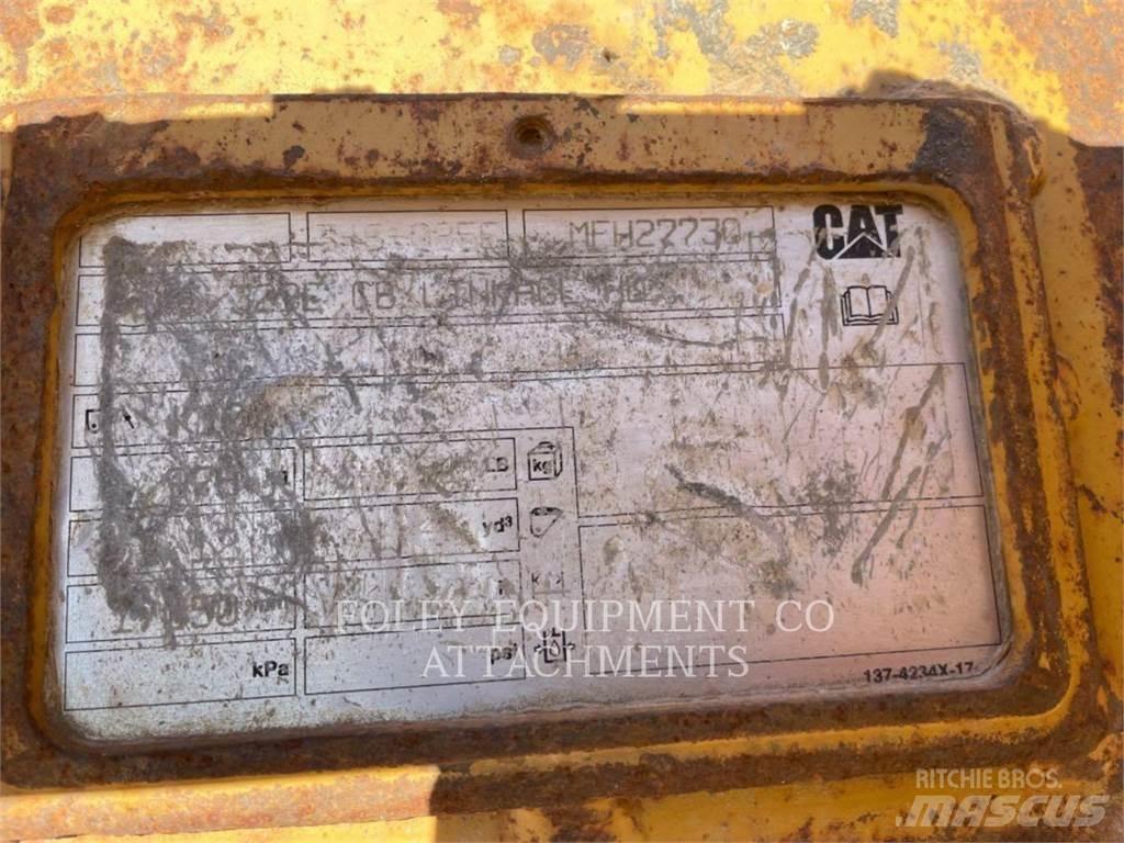 CAT BKHEXPCB42 Kāpurķēžu ekskavatori