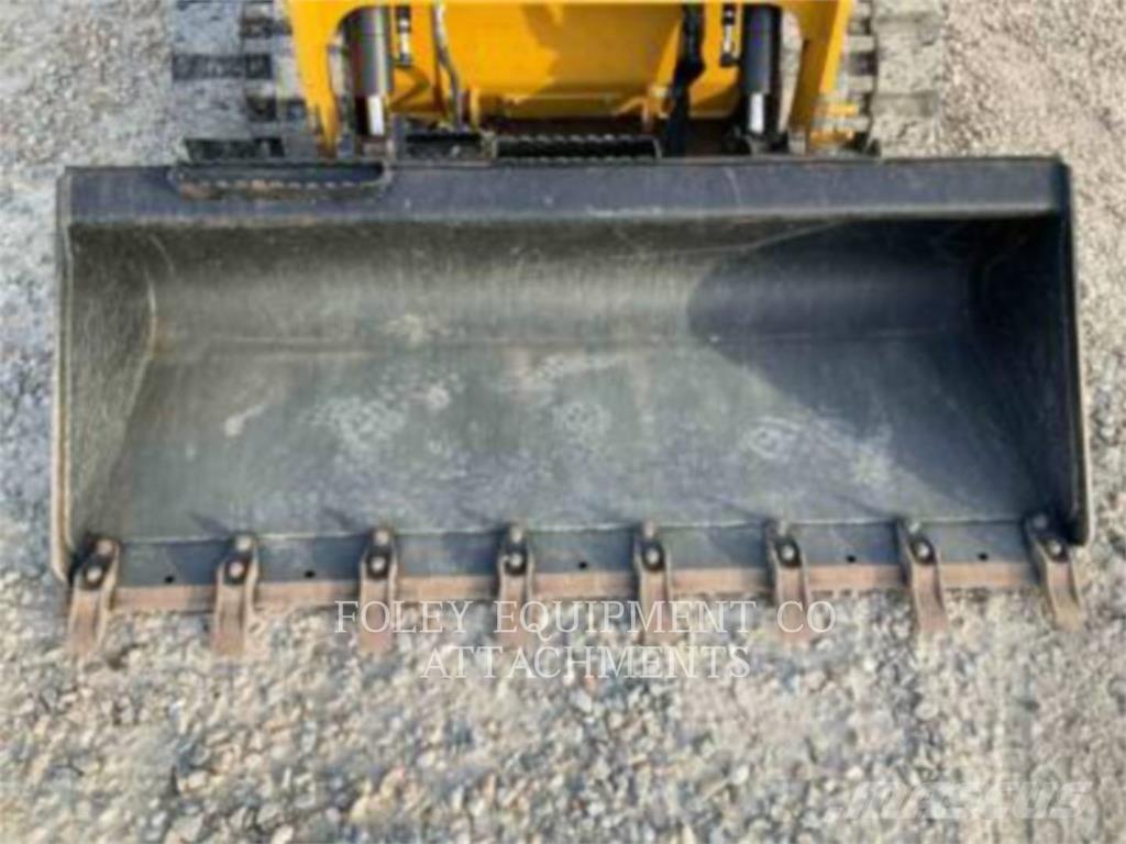 CAT BKSSLGP74T Lietoti riteņu kompaktiekrāvēji