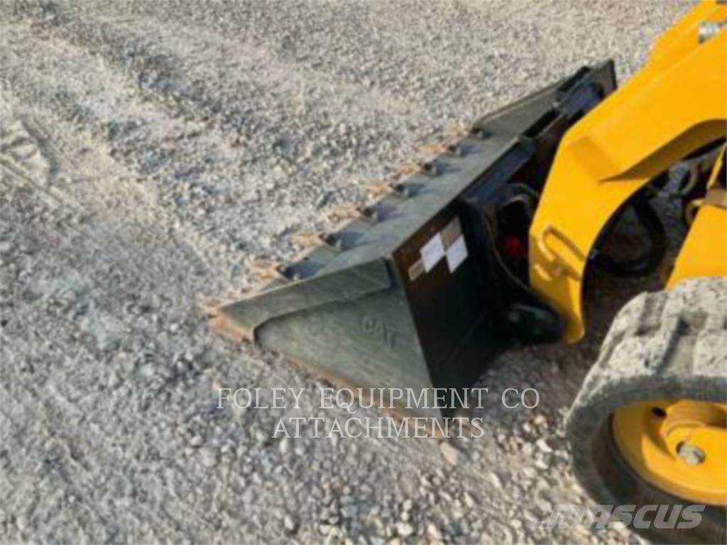 CAT BKSSLGP74T Lietoti riteņu kompaktiekrāvēji