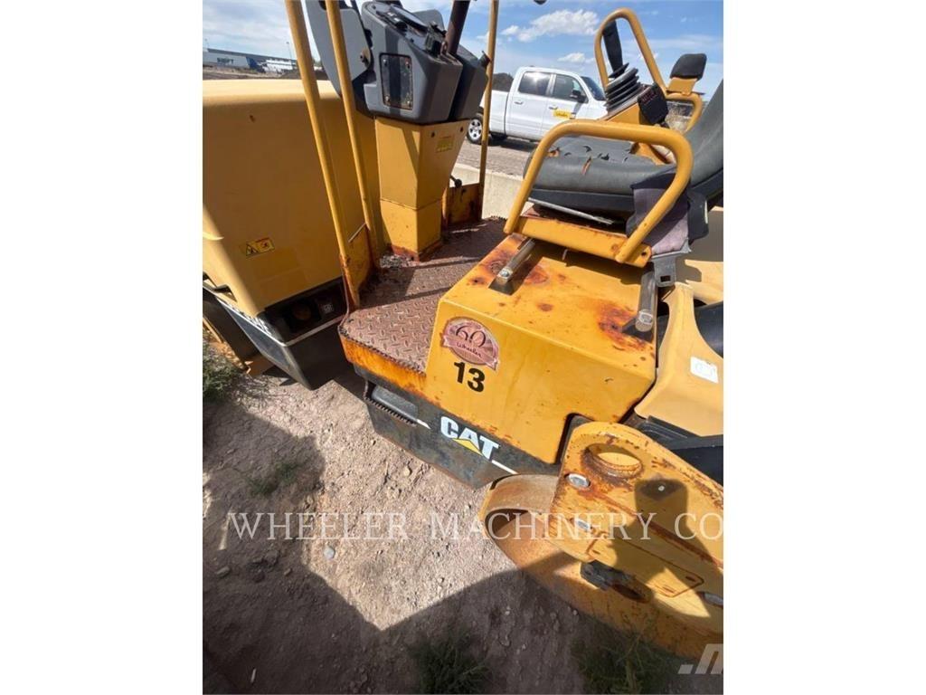 CAT CB-334E Kombinētie veltņi