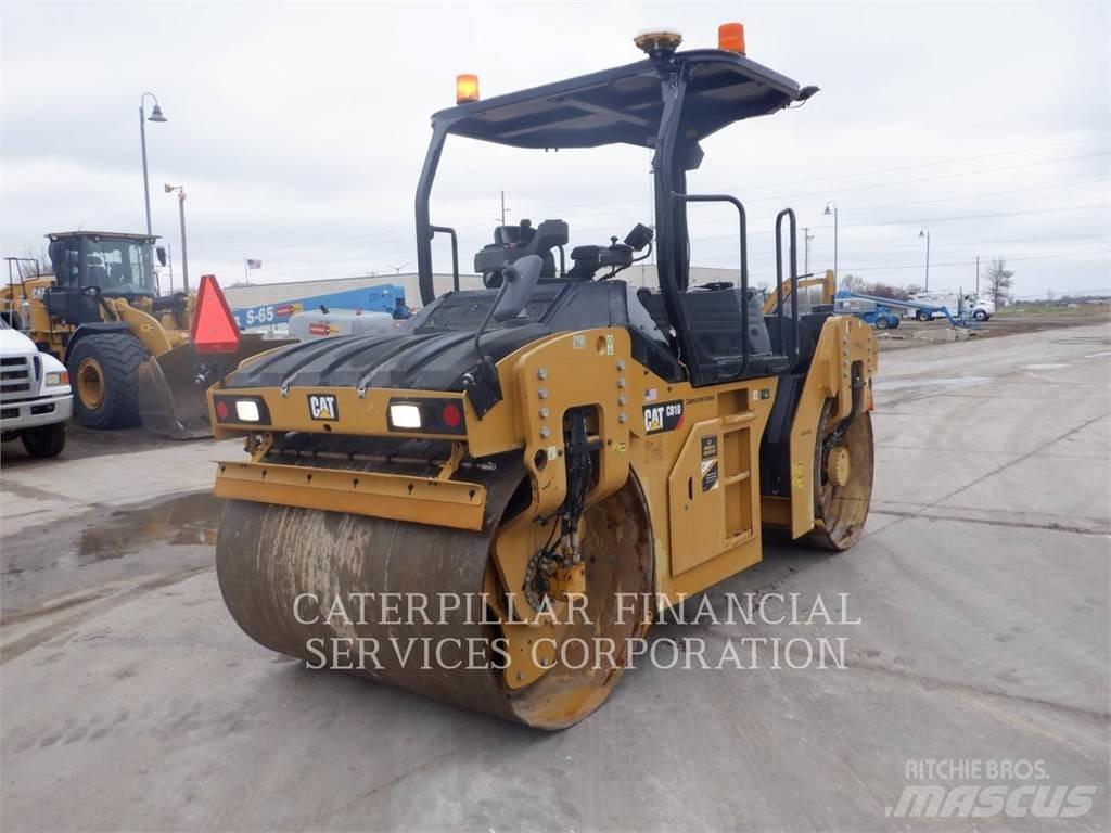 CAT CB10 Divvalču grunts veltņi