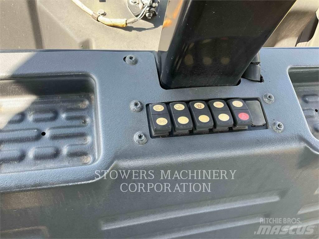 CAT CB13 Divvalču grunts veltņi