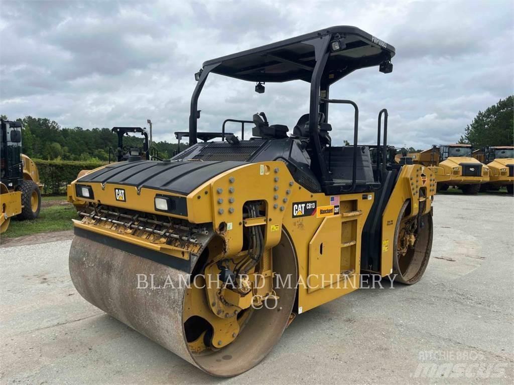 CAT CB13 Divvalču grunts veltņi