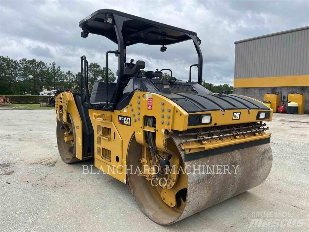 CAT CB13 Divvalču grunts veltņi