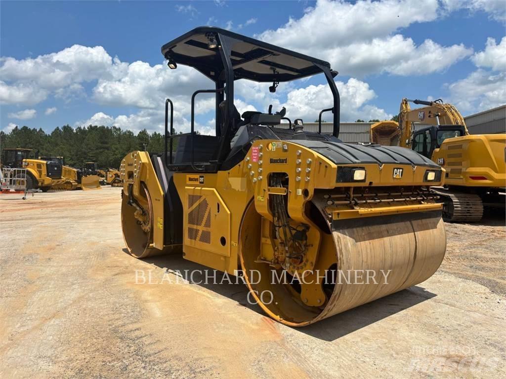 CAT CB13 Divvalču grunts veltņi
