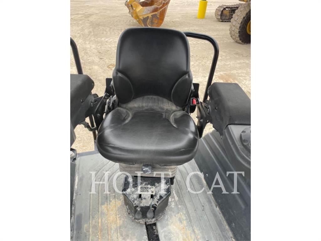 CAT CB13 Vienvalča grunts veltņi