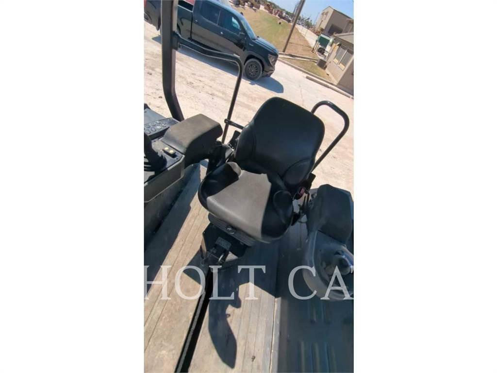 CAT CB13 Vienvalča grunts veltņi