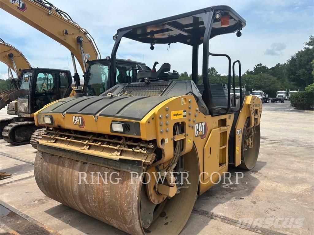 CAT CB13 OSC Divvalču grunts veltņi