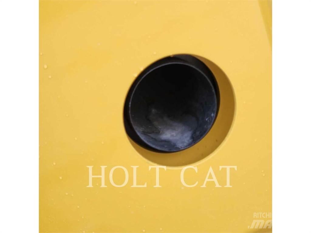 CAT CB15 Iekrāvēji uz riteņiem
