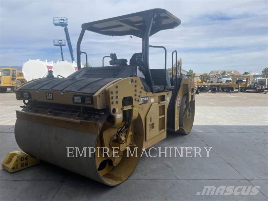 CAT CB15 5A Divvalču grunts veltņi