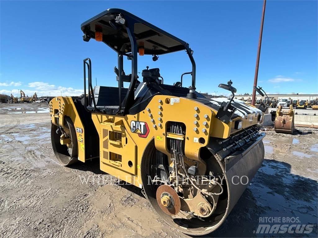 CAT CB15 CW VV Divvalču grunts veltņi