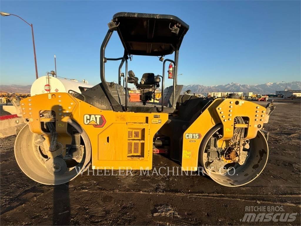 CAT CB15 CW VV Divvalču grunts veltņi