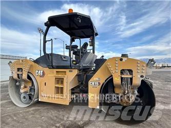 CAT CB15 CW VV Divvalču grunts veltņi