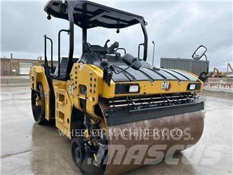 CAT CB15 CW VV Divvalču grunts veltņi