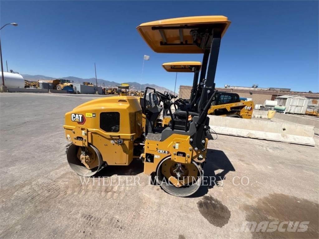 CAT CB2.5 Divvalču grunts veltņi