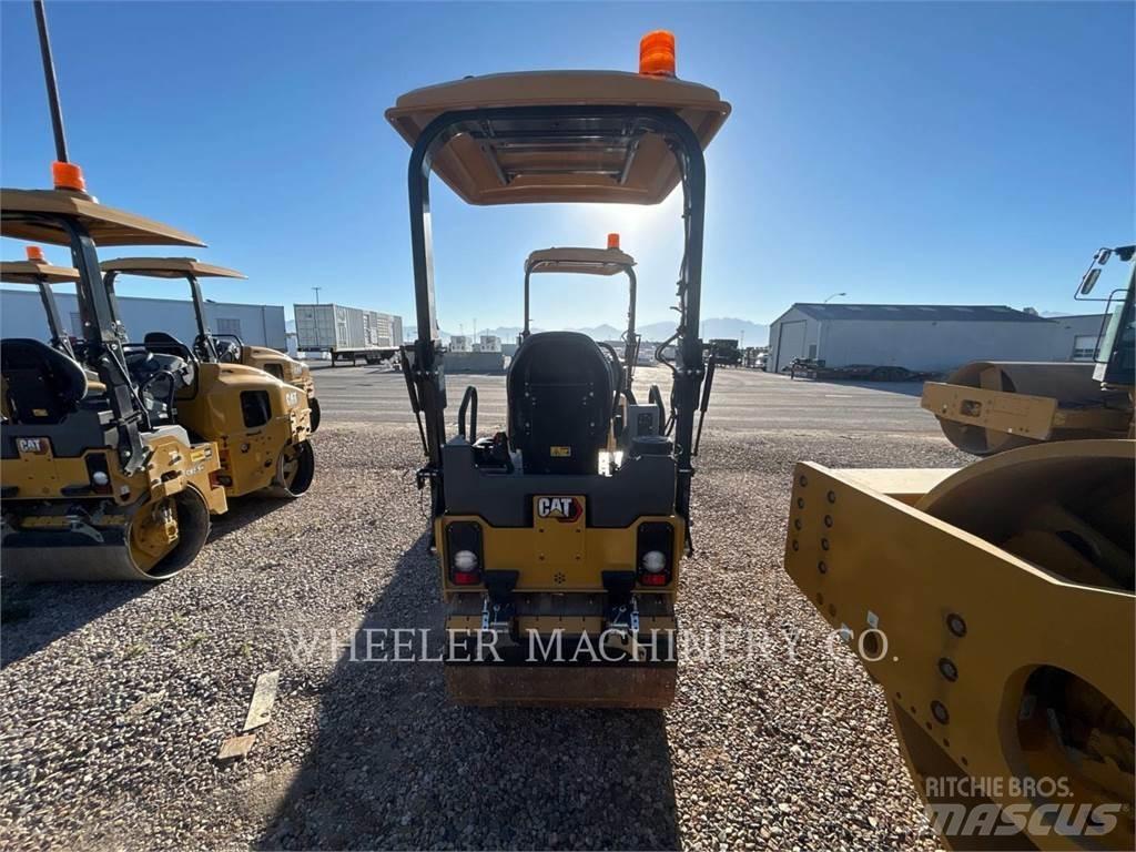 CAT CB2.5 GC Divvalču grunts veltņi