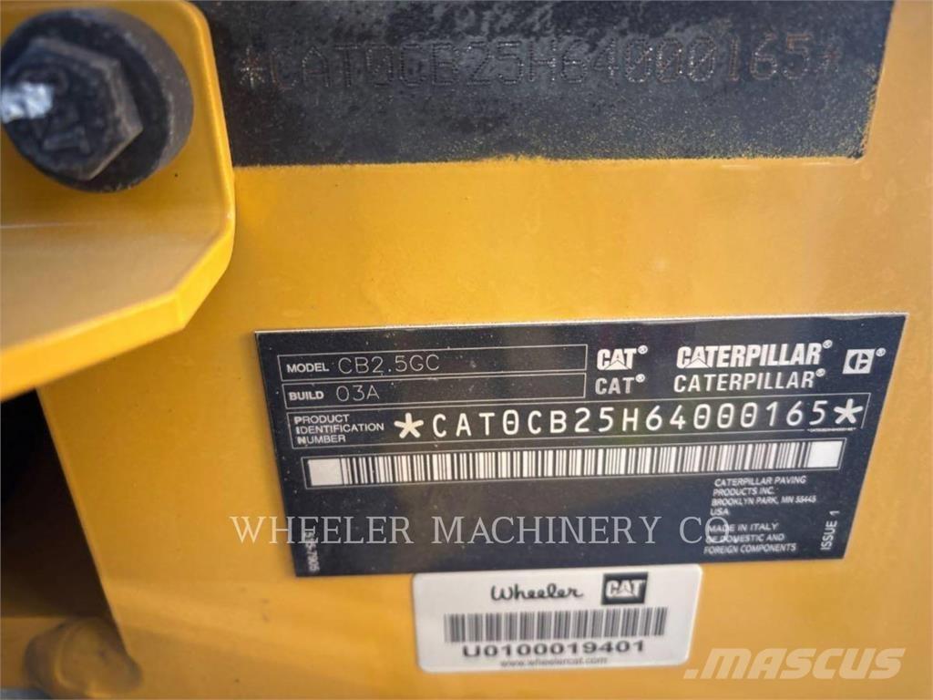CAT CB2.5 GC Divvalču grunts veltņi