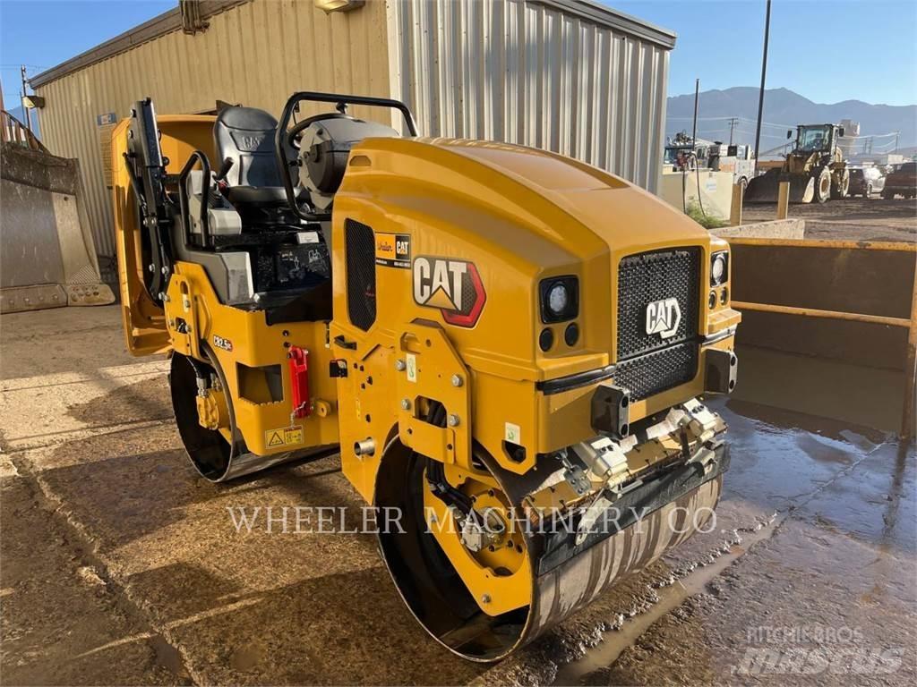 CAT CB2.5 GC Divvalču grunts veltņi