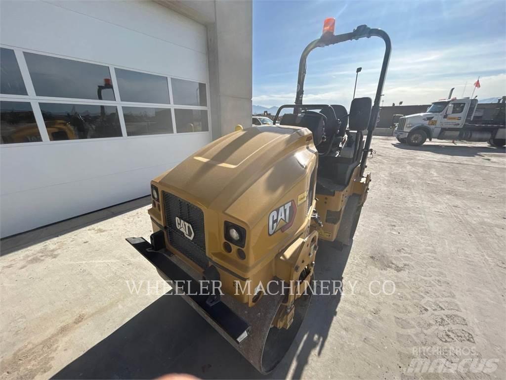 CAT CB2.7 Divvalču grunts veltņi