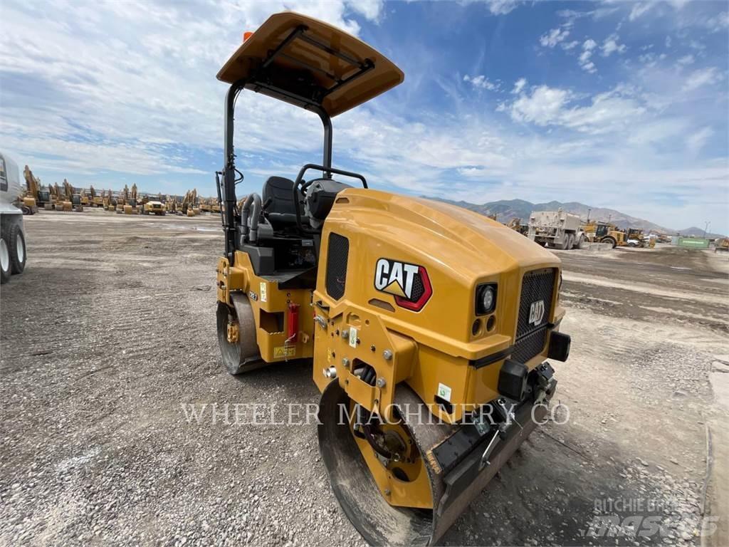 CAT CB2.7 Divvalču grunts veltņi