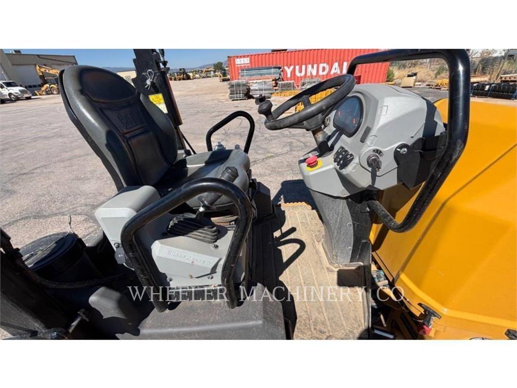 CAT CB2.7 Divvalču grunts veltņi