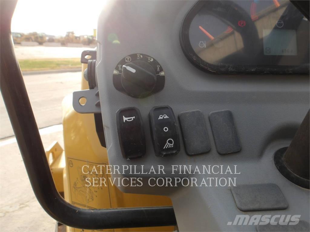 CAT CB2.7-03 Divvalču grunts veltņi