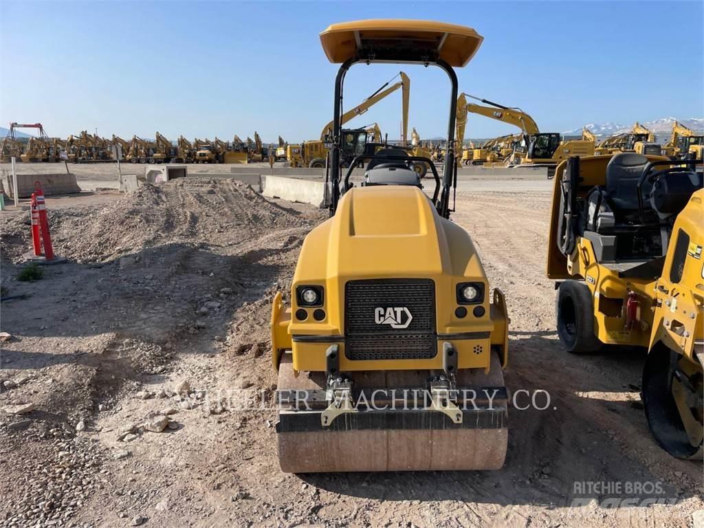 CAT CB2.7 GC Divvalču grunts veltņi