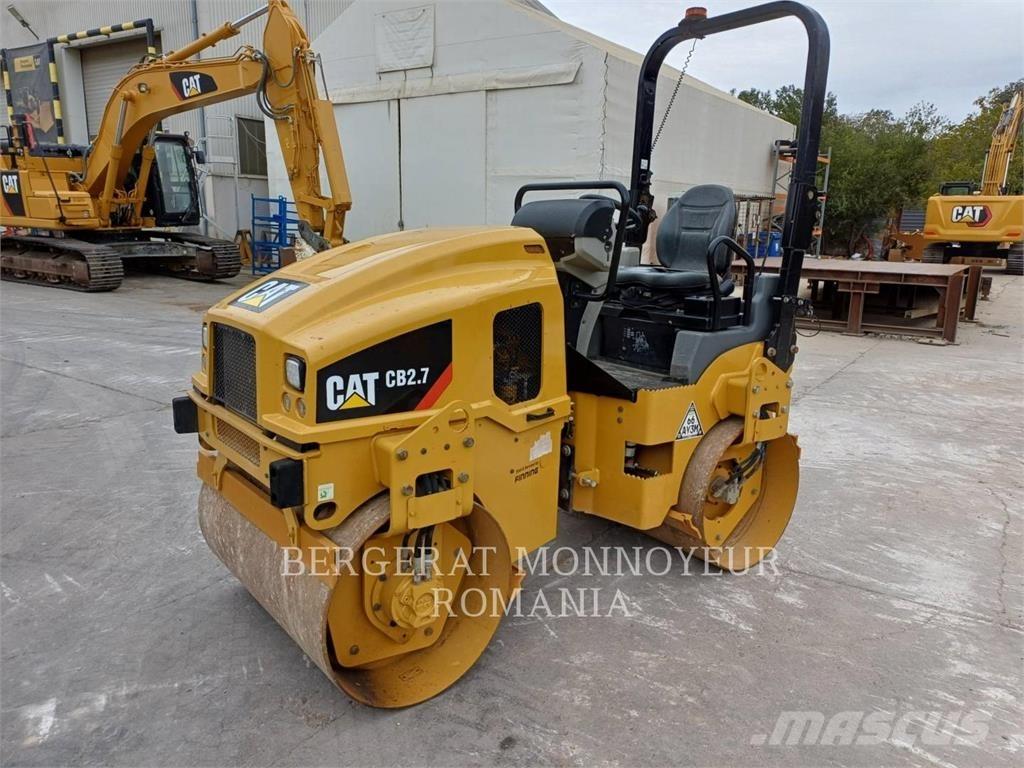 CAT CB2.7LRC Divvalču grunts veltņi
