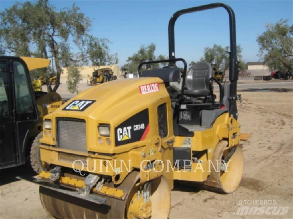 CAT CB24B Divvalču grunts veltņi