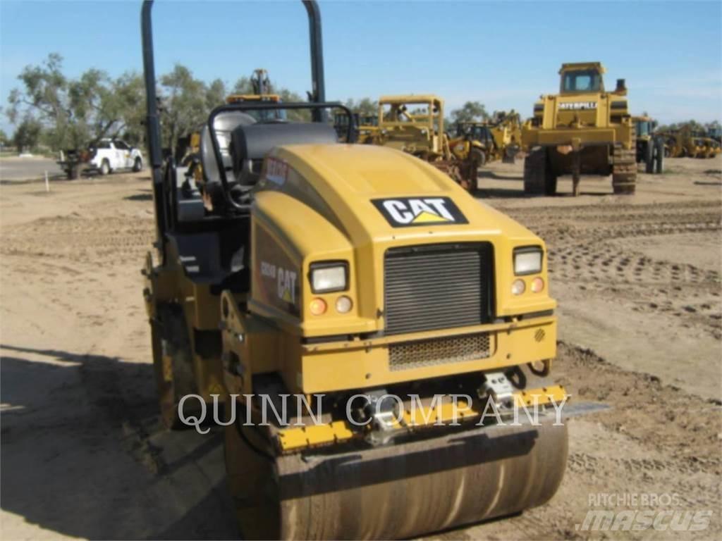 CAT CB24B Divvalču grunts veltņi