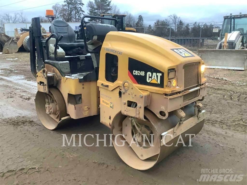 CAT CB24B Divvalču grunts veltņi