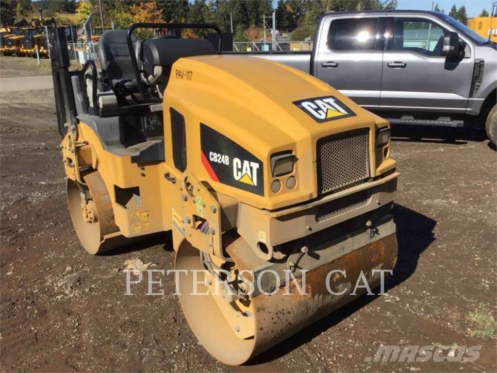 CAT CB24B Divvalču grunts veltņi