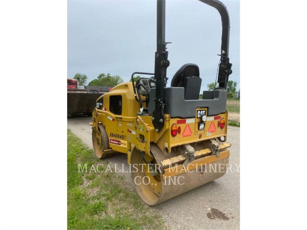 CAT CB34B Divvalču grunts veltņi