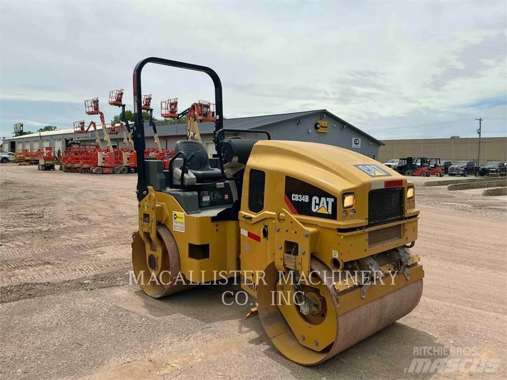 CAT CB34B Divvalču grunts veltņi