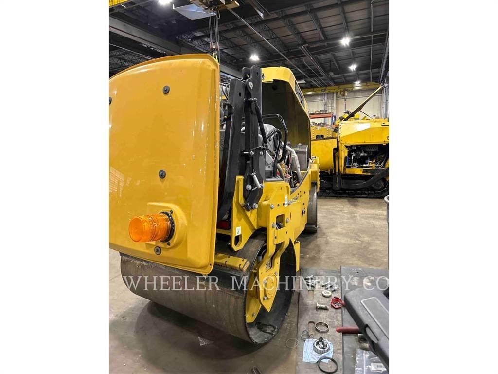 CAT CB4.0 Divvalču grunts veltņi