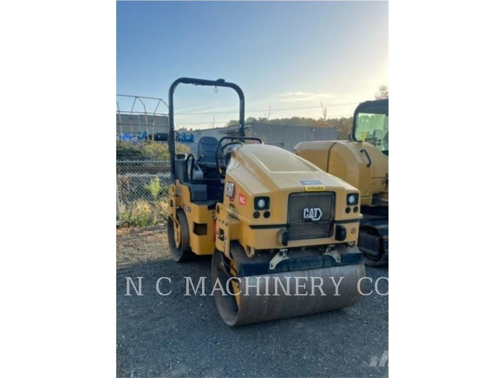 CAT CB4.0 Asfalta klājēji