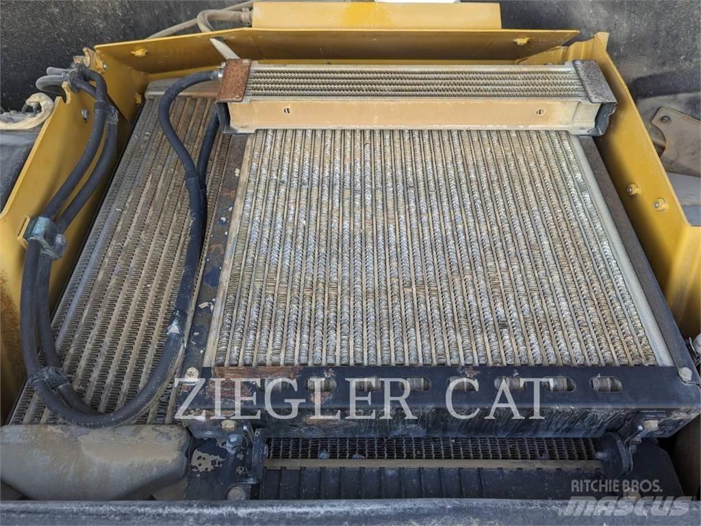 CAT CB64 Augsnes blīvētāji