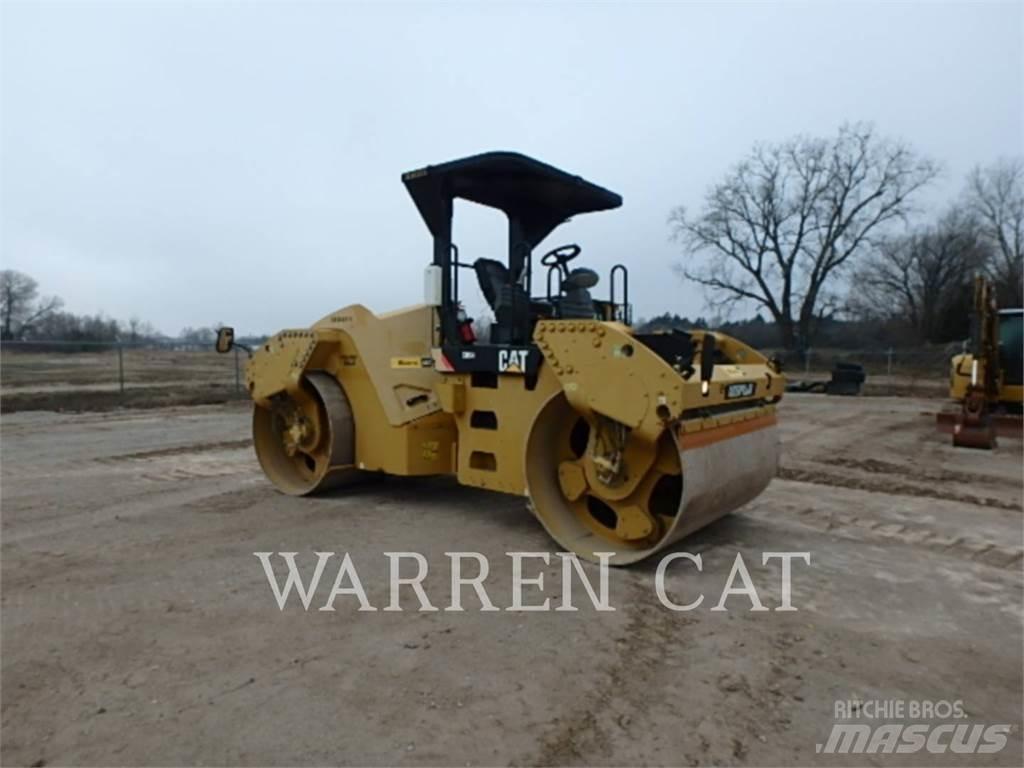 CAT CB64 Asfalta klājēji