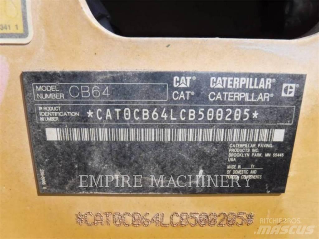 CAT CB64 Divvalču grunts veltņi