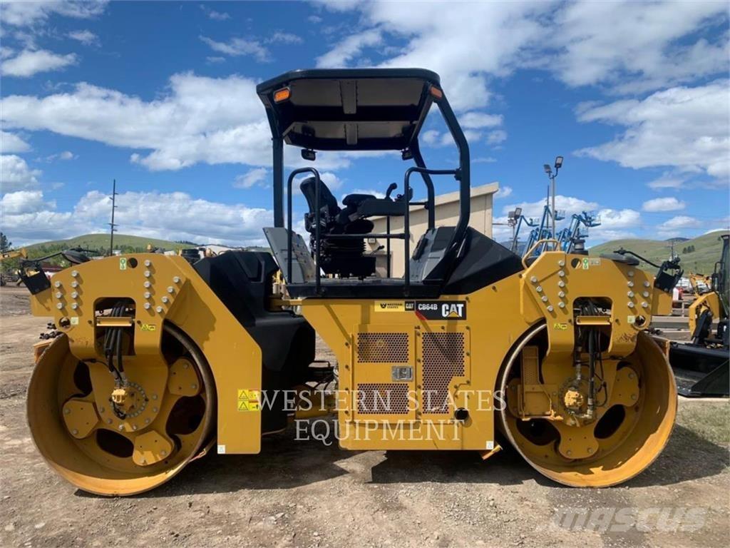 CAT CB64 Divvalču grunts veltņi
