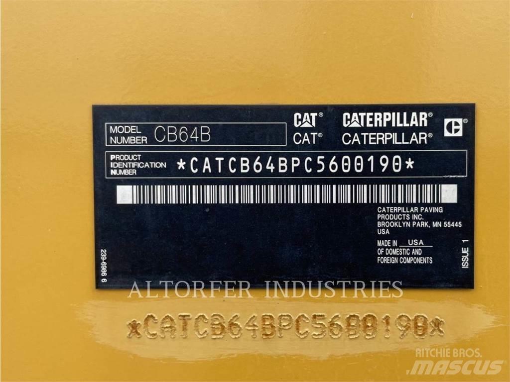 CAT CB64B Divvalču grunts veltņi