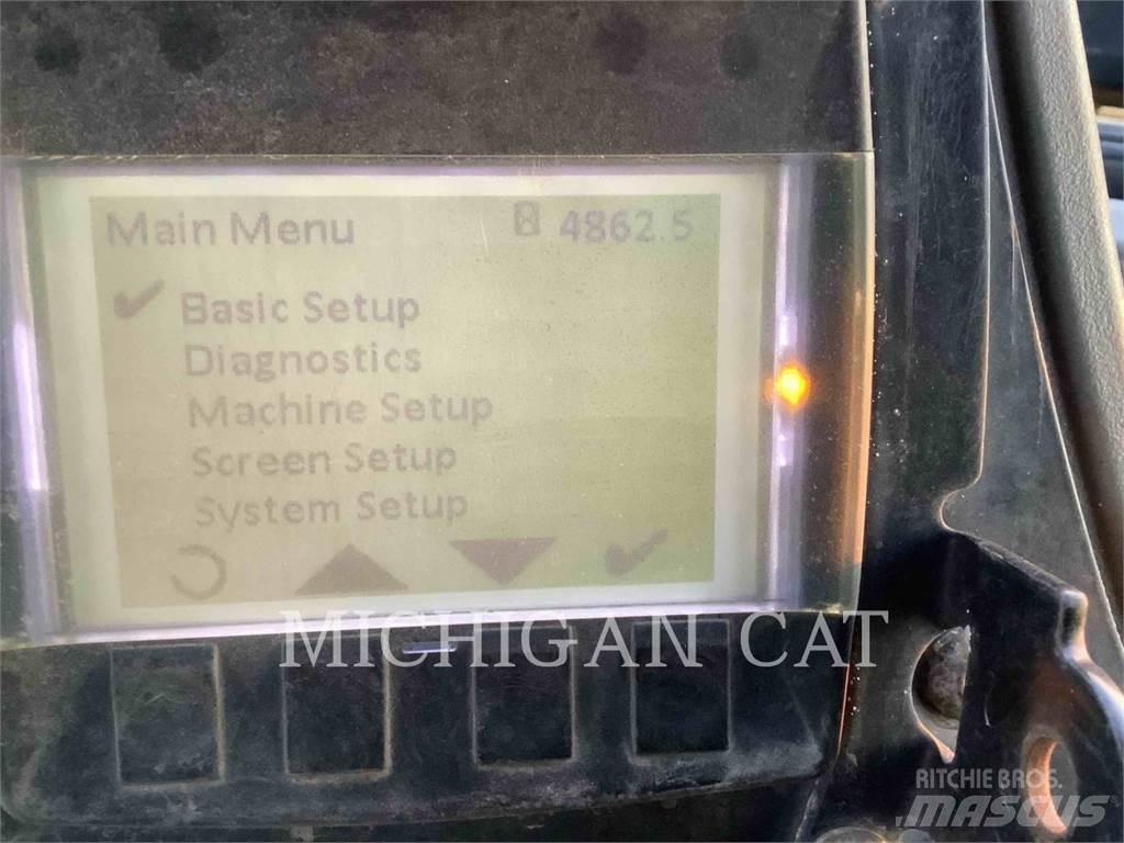 CAT CB64B Divvalču grunts veltņi