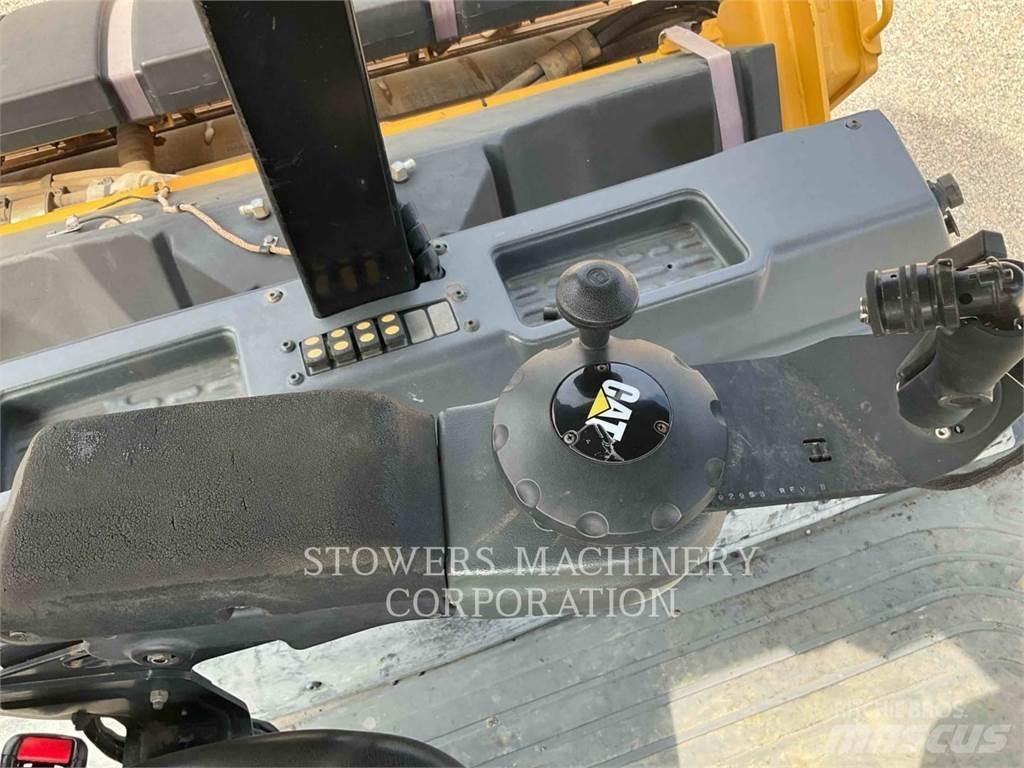 CAT CB66B Augsnes blīvētāji