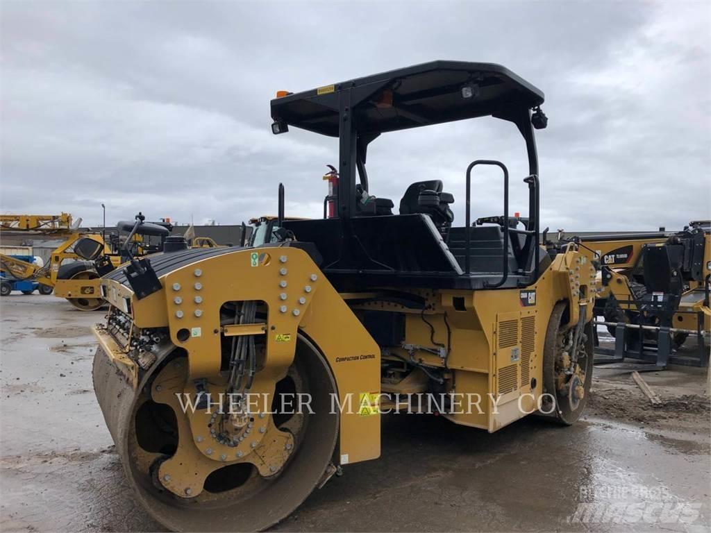 CAT CB66B CW Divvalču grunts veltņi