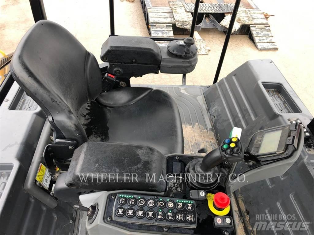 CAT CB66B CW Divvalču grunts veltņi
