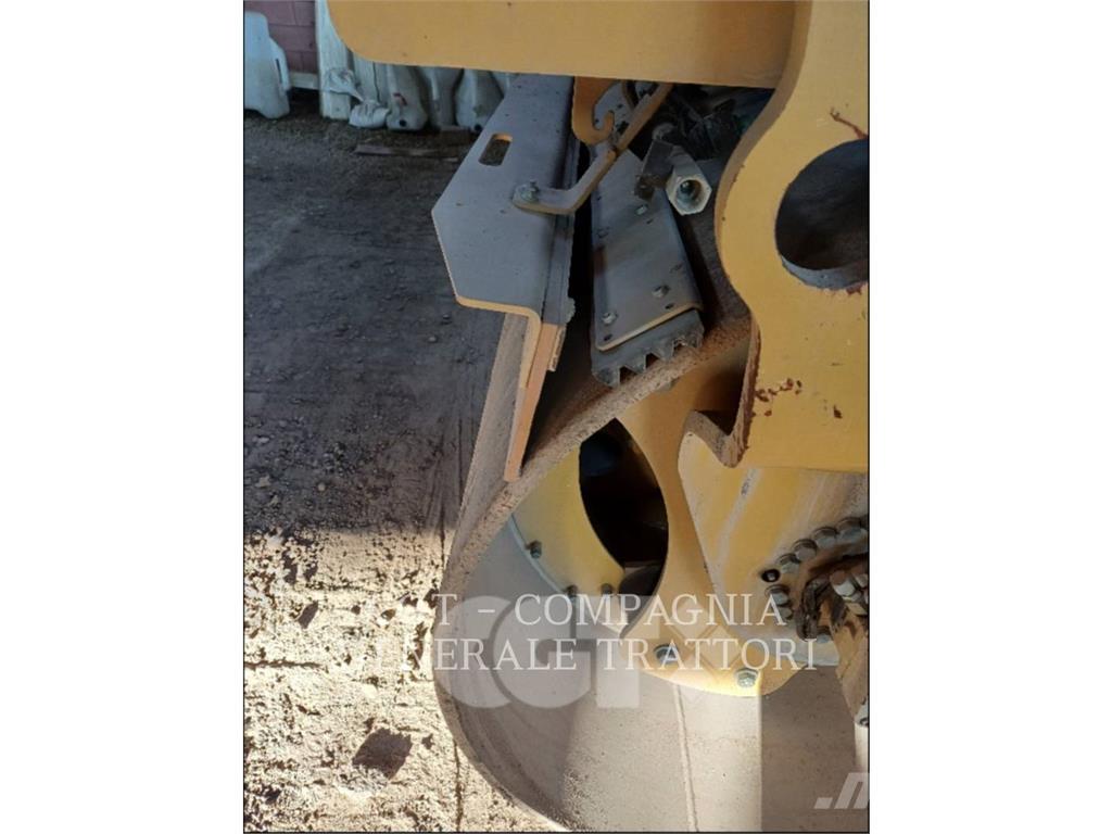 CAT CB7 Asfalta klājēji