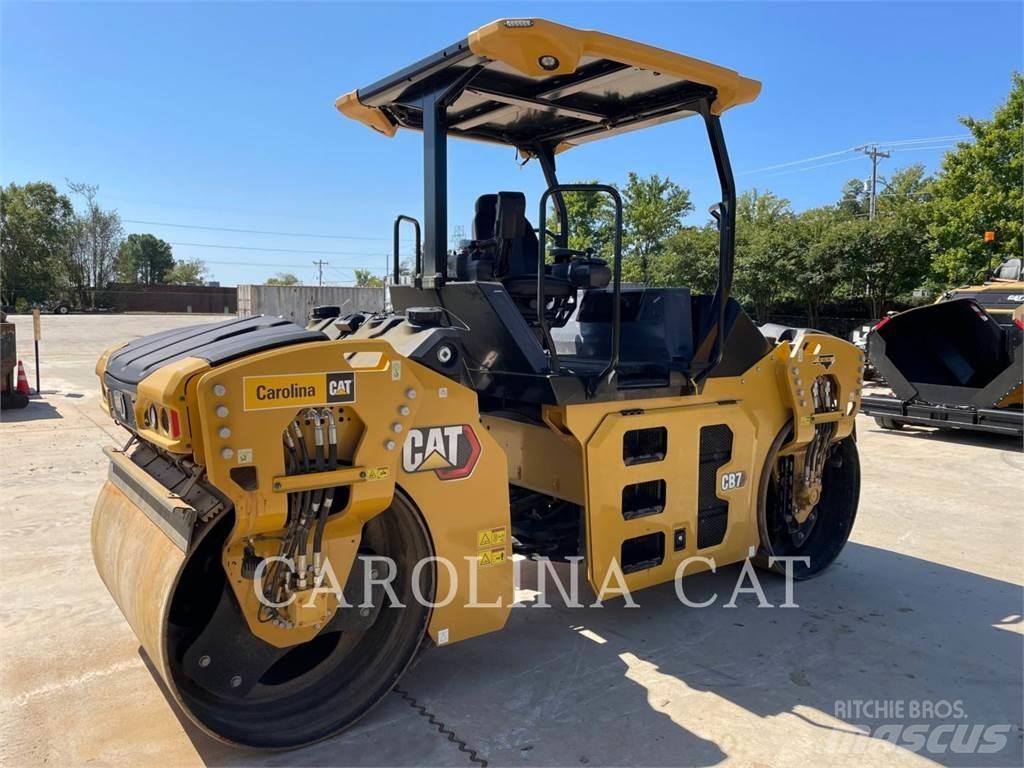 CAT CB7 Asfalta klājēji