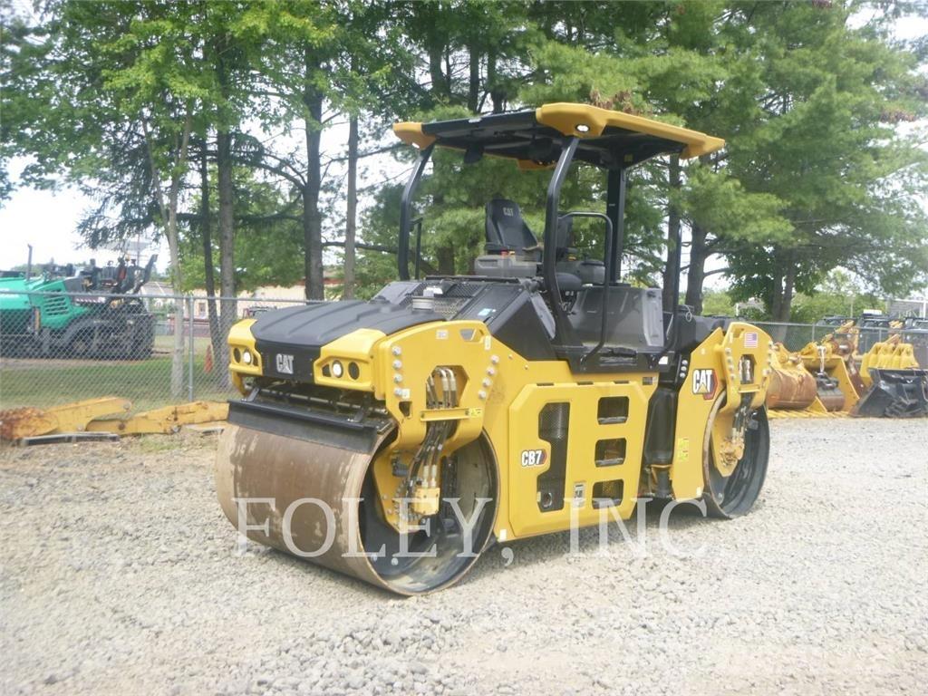 CAT CB7-02 Divvalču grunts veltņi